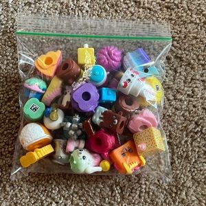 BAG FULL OF SHOPKINS!